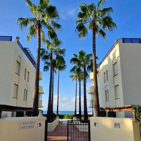 Beachfront Neptuno I, Complex,Views,Pool,Garden, Elviria Marbella Exteriör bild