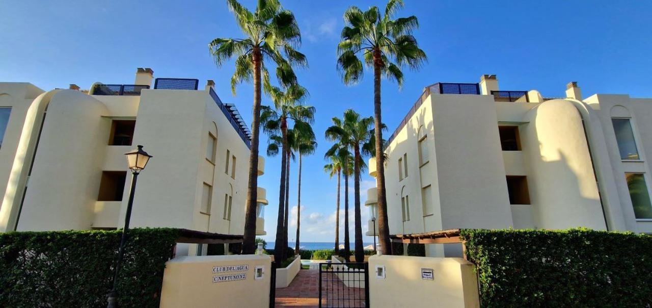 Beachfront Neptuno I, Complex,Views,Pool,Garden, Elviria Marbella Exteriör bild