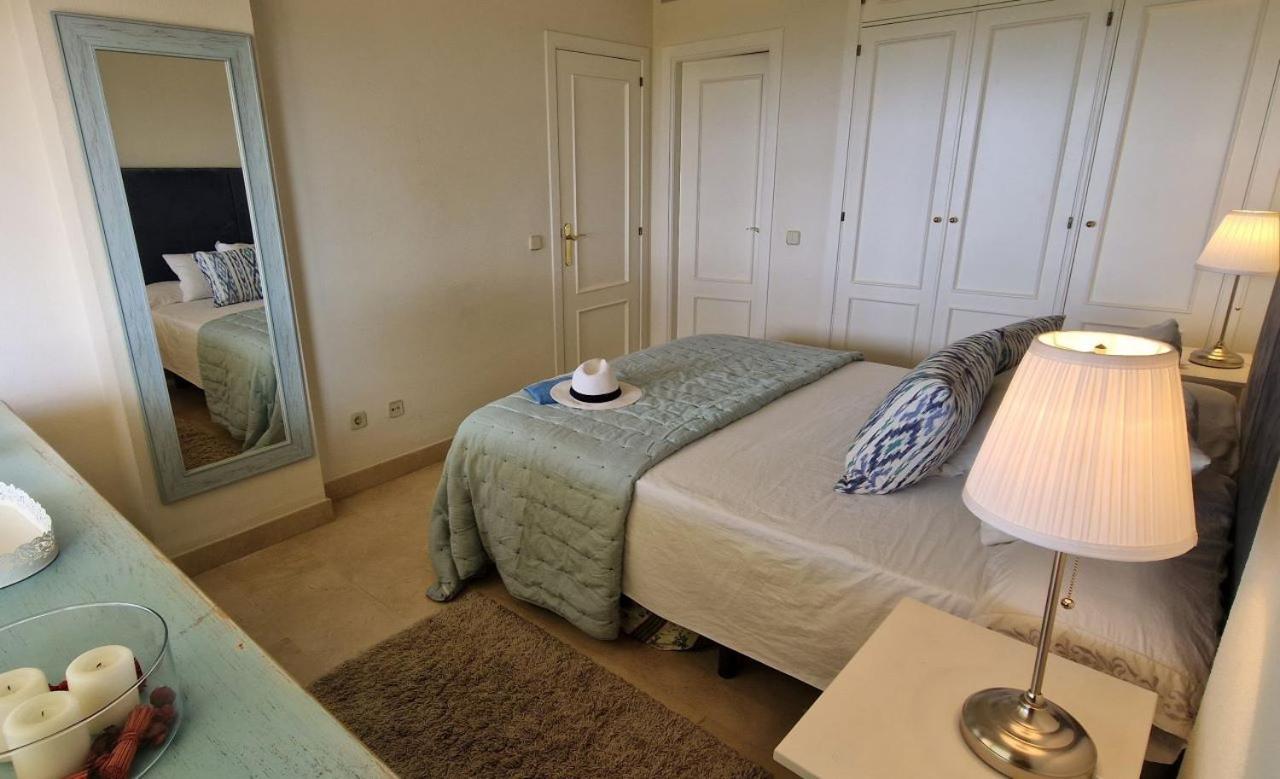 Beachfront Neptuno I, Complex,Views,Pool,Garden, Elviria Marbella Exteriör bild