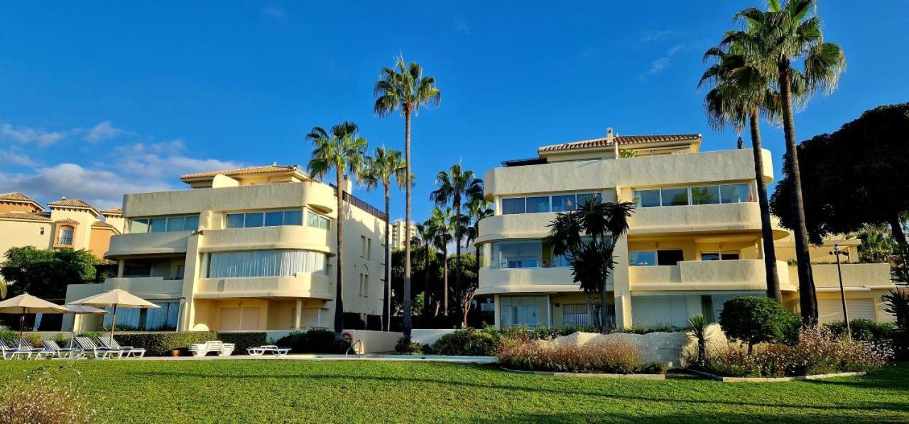 Beachfront Neptuno I, Complex,Views,Pool,Garden, Elviria Marbella Exteriör bild