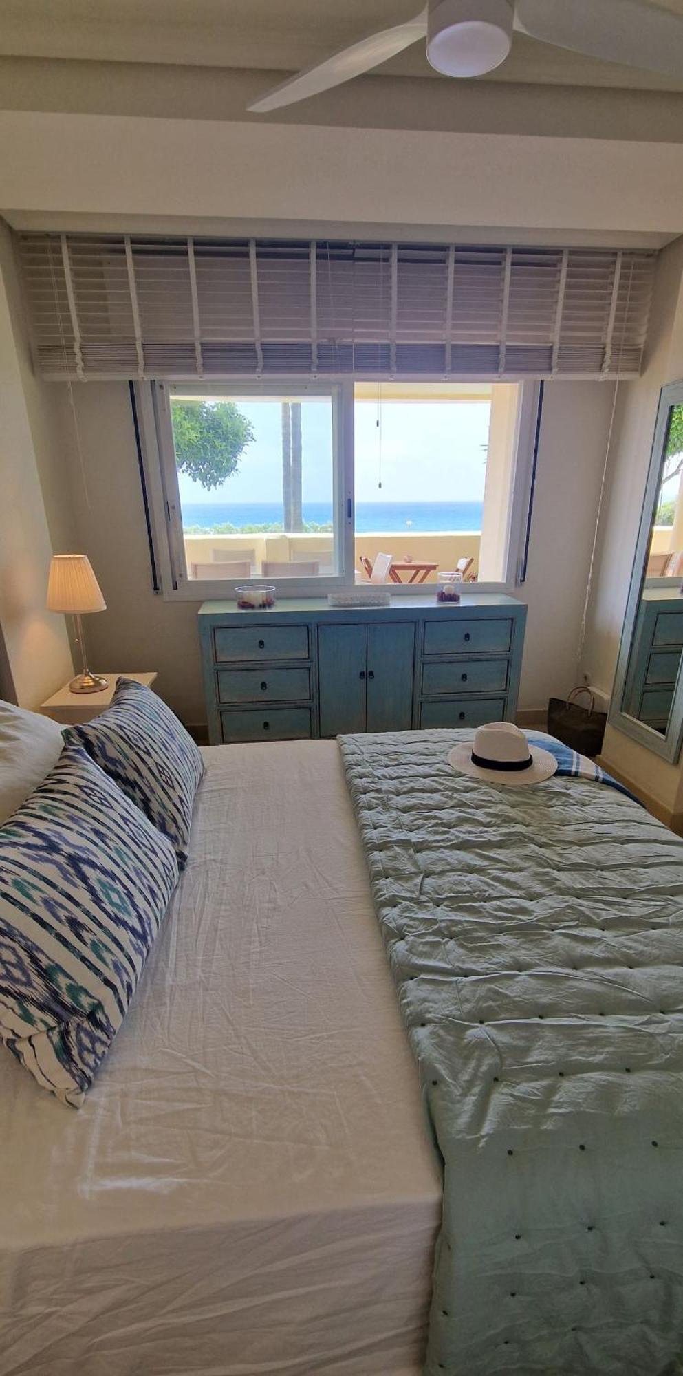 Beachfront Neptuno I, Complex,Views,Pool,Garden, Elviria Marbella Exteriör bild